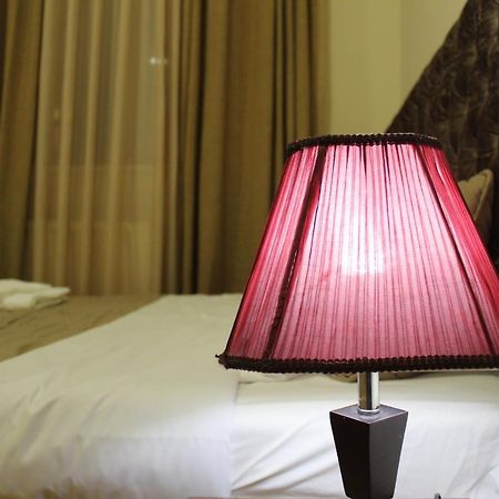 Brok'S Hotel Tbilisi ภายนอก รูปภาพ